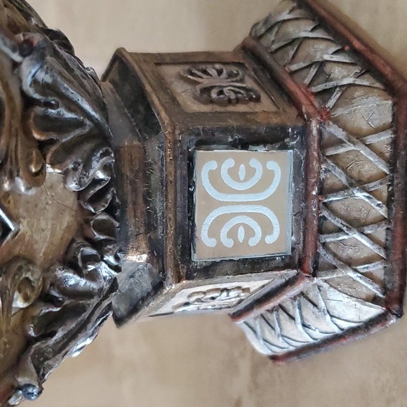 Pedestal Bowl with (4) Decorative Balls - Picture 8 of 8